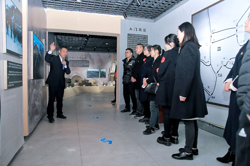 參觀千佛山狙擊戰(zhàn)紀(jì)念館02 參觀千佛山狙擊戰(zhàn)紀(jì)念館02