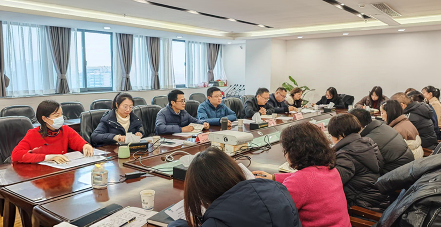 委派財(cái)務(wù)經(jīng)理述職會(圖) 委派財(cái)務(wù)經(jīng)理述職會(圖)